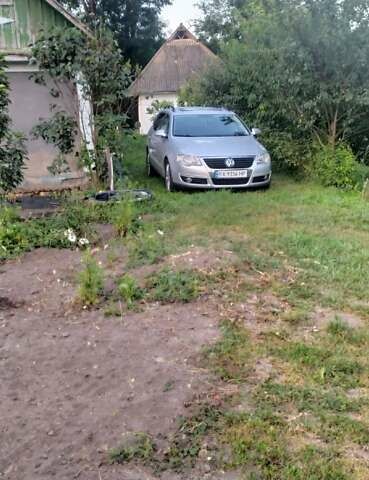 Фольксваген Пассат, объемом двигателя 1.8 л и пробегом 250 тыс. км за 7500 $, фото 3 на Automoto.ua