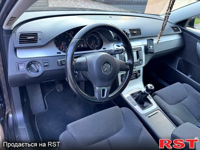 Фольксваген Пассат, объемом двигателя 1.6 л и пробегом 218 тыс. км за 8300 $, фото 10 на Automoto.ua