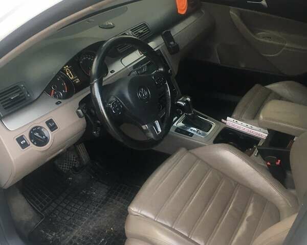 Фольксваген Пассат, объемом двигателя 1.39 л и пробегом 269 тыс. км за 7499 $, фото 5 на Automoto.ua