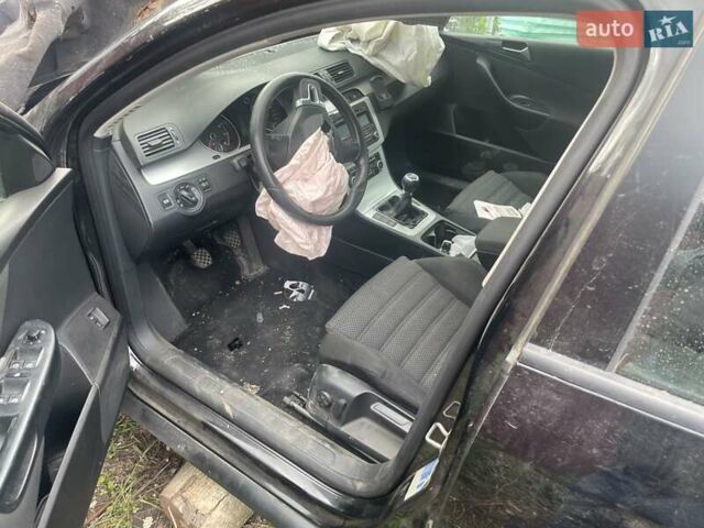Фольксваген Пассат, об'ємом двигуна 1.8 л та пробігом 200 тис. км за 2000 $, фото 3 на Automoto.ua