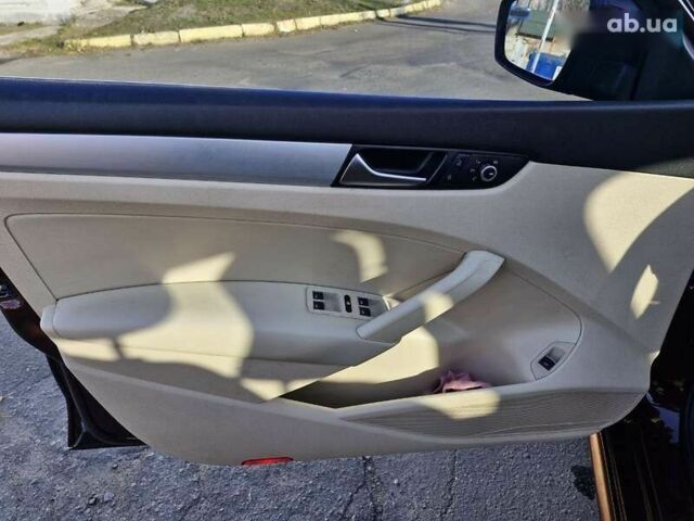 Фольксваген Пассат, об'ємом двигуна 2.5 л та пробігом 213 тис. км за 8499 $, фото 11 на Automoto.ua