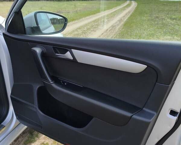 Фольксваген Пассат, объемом двигателя 2 л и пробегом 290 тыс. км за 10699 $, фото 14 на Automoto.ua