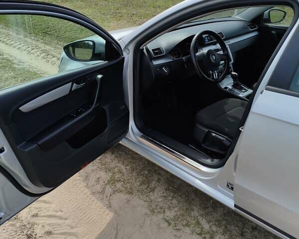 Фольксваген Пассат, объемом двигателя 2 л и пробегом 290 тыс. км за 10699 $, фото 12 на Automoto.ua