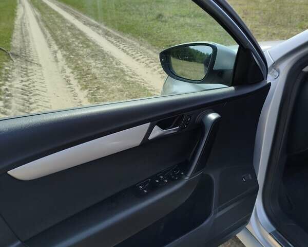 Фольксваген Пассат, объемом двигателя 2 л и пробегом 290 тыс. км за 10699 $, фото 28 на Automoto.ua