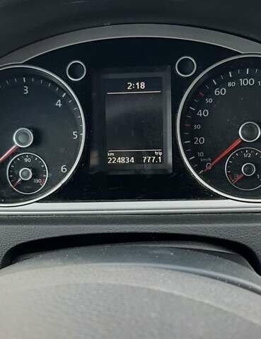 Фольксваген Пассат, объемом двигателя 2 л и пробегом 224 тыс. км за 12500 $, фото 4 на Automoto.ua