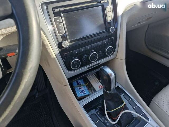 Фольксваген Пассат, об'ємом двигуна 2.5 л та пробігом 213 тис. км за 8499 $, фото 22 на Automoto.ua
