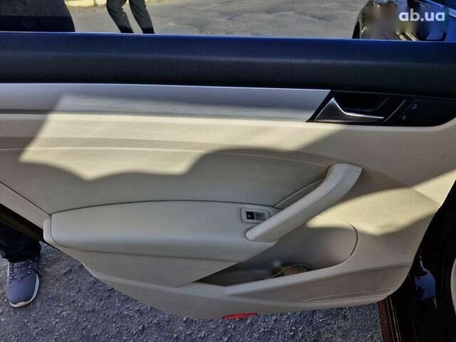 Фольксваген Пассат, об'ємом двигуна 2.5 л та пробігом 213 тис. км за 8499 $, фото 10 на Automoto.ua