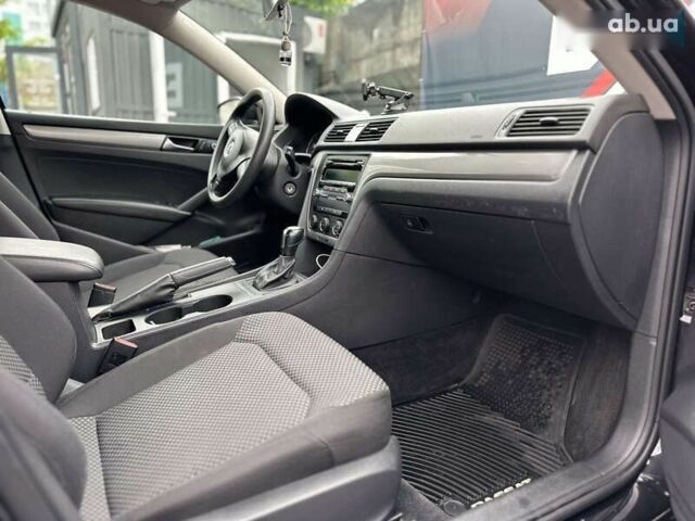 Фольксваген Пассат, объемом двигателя 2.5 л и пробегом 128 тыс. км за 10990 $, фото 8 на Automoto.ua