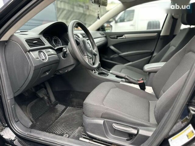 Фольксваген Пассат, объемом двигателя 2.5 л и пробегом 128 тыс. км за 10990 $, фото 4 на Automoto.ua