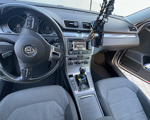 Фольксваген Пассат, объемом двигателя 1.97 л и пробегом 294 тыс. км за 12500 $, фото 6 на Automoto.ua