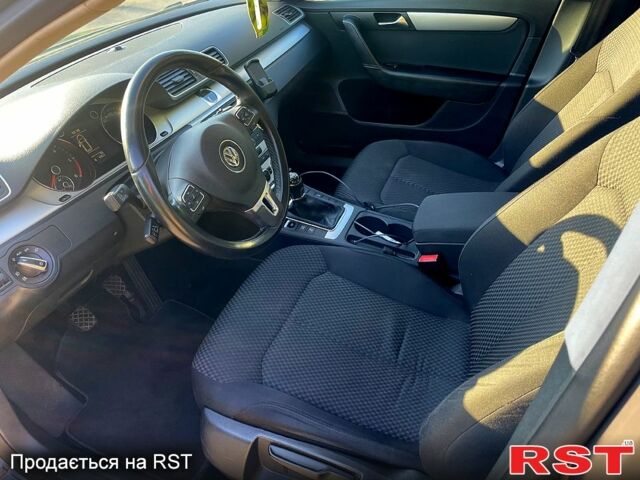 Фольксваген Пассат, об'ємом двигуна 1.6 л та пробігом 240 тис. км за 10300 $, фото 4 на Automoto.ua