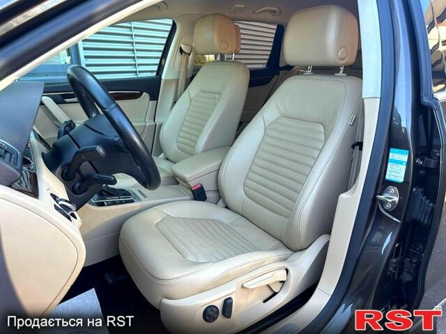 Фольксваген Пассат, объемом двигателя 2 л и пробегом 166 тыс. км за 9700 $, фото 5 на Automoto.ua
