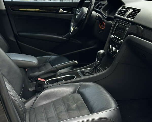 Фольксваген Пассат, об'ємом двигуна 2 л та пробігом 259 тис. км за 12300 $, фото 17 на Automoto.ua