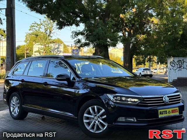 Фольксваген Пассат, объемом двигателя 1.6 л и пробегом 217 тыс. км за 13999 $, фото 1 на Automoto.ua