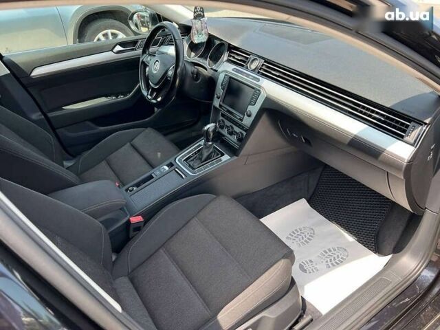 Фольксваген Пассат, объемом двигателя 1.6 л и пробегом 293 тыс. км за 13300 $, фото 8 на Automoto.ua