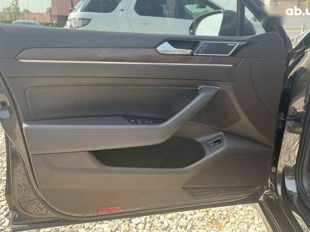 Фольксваген Пассат, объемом двигателя 2 л и пробегом 294 тыс. км за 17900 $, фото 6 на Automoto.ua