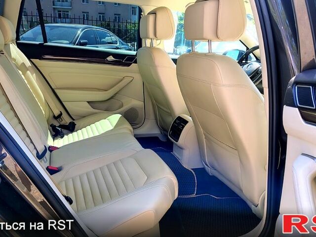 Фольксваген Пассат, об'ємом двигуна 2 л та пробігом 239 тис. км за 15499 $, фото 6 на Automoto.ua