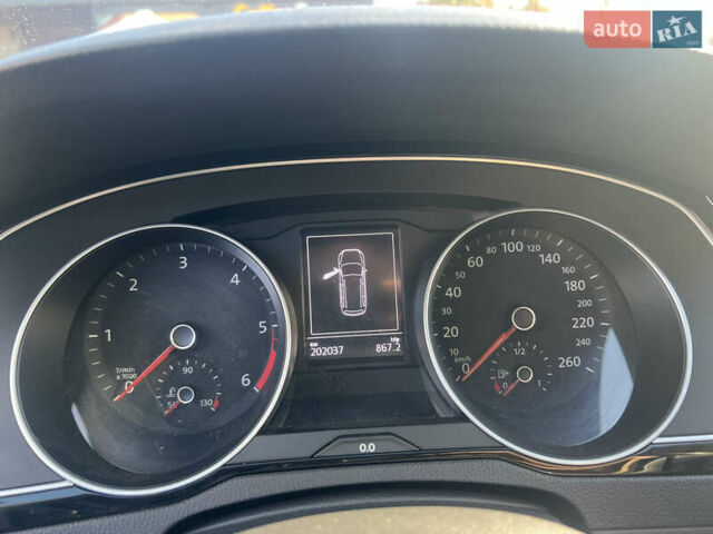 Фольксваген Пассат, объемом двигателя 1.6 л и пробегом 210 тыс. км за 12999 $, фото 10 на Automoto.ua