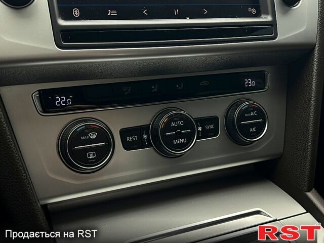 Фольксваген Пассат, объемом двигателя 2 л и пробегом 256 тыс. км за 12699 $, фото 6 на Automoto.ua