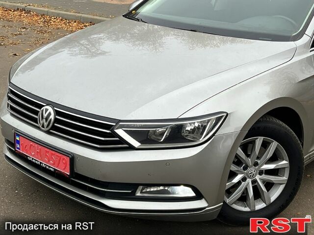 Фольксваген Пассат, объемом двигателя 2 л и пробегом 256 тыс. км за 12699 $, фото 1 на Automoto.ua