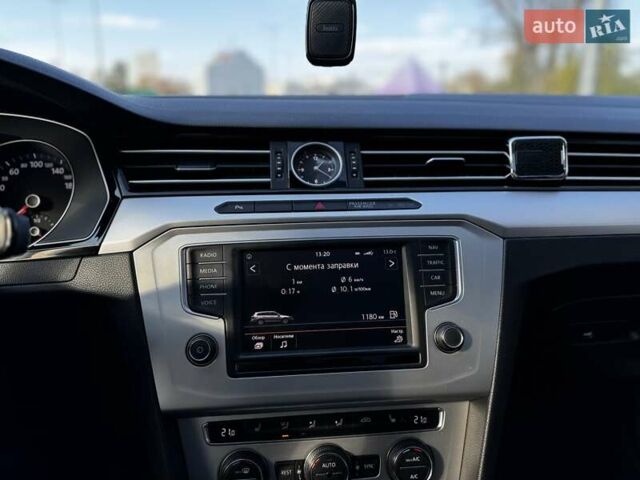 Фольксваген Пассат, объемом двигателя 1.97 л и пробегом 247 тыс. км за 14800 $, фото 10 на Automoto.ua