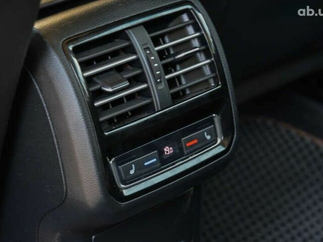 Фольксваген Пассат, об'ємом двигуна 2 л та пробігом 241 тис. км за 16500 $, фото 24 на Automoto.ua