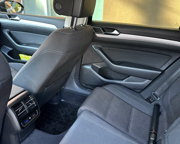 Фольксваген Пассат, об'ємом двигуна 2 л та пробігом 260 тис. км за 15500 $, фото 18 на Automoto.ua