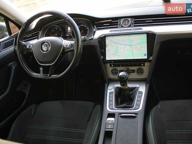 Фольксваген Пассат, объемом двигателя 1.6 л и пробегом 257 тыс. км за 11900 $, фото 26 на Automoto.ua