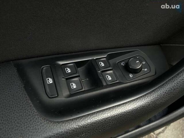 Фольксваген Пассат, об'ємом двигуна 1.6 л та пробігом 222 тис. км за 15699 $, фото 16 на Automoto.ua