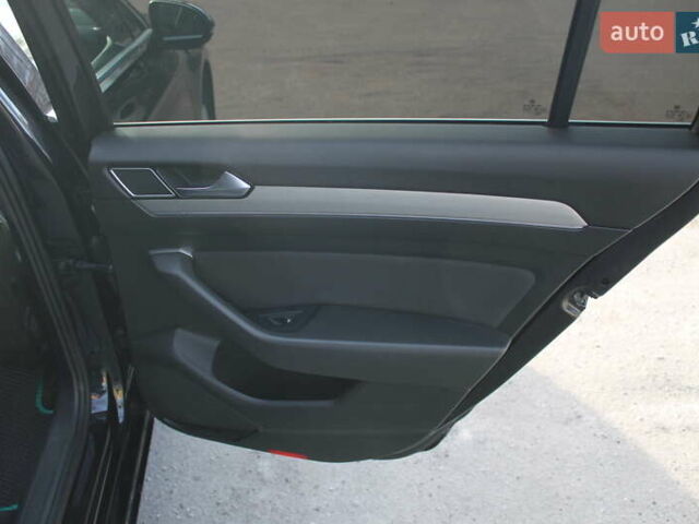 Фольксваген Пассат, объемом двигателя 1.6 л и пробегом 257 тыс. км за 11900 $, фото 18 на Automoto.ua