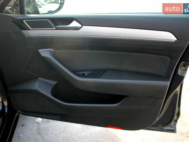 Фольксваген Пассат, объемом двигателя 1.6 л и пробегом 257 тыс. км за 11900 $, фото 21 на Automoto.ua