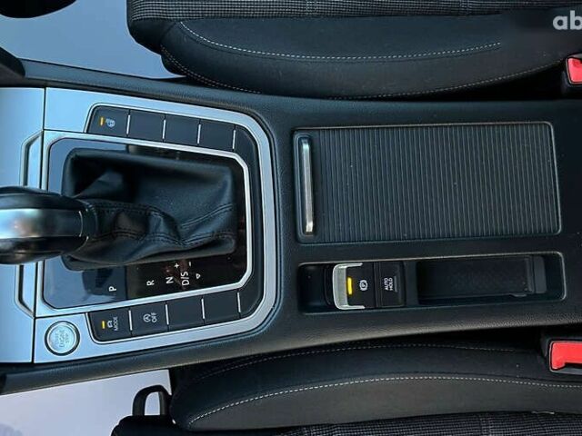 Фольксваген Пассат, объемом двигателя 2 л и пробегом 272 тыс. км за 16200 $, фото 16 на Automoto.ua