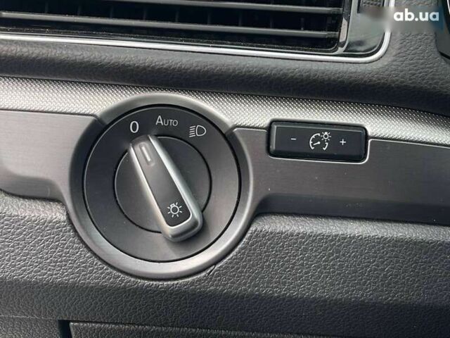 Фольксваген Пассат, объемом двигателя 1.8 л и пробегом 137 тыс. км за 14290 $, фото 19 на Automoto.ua