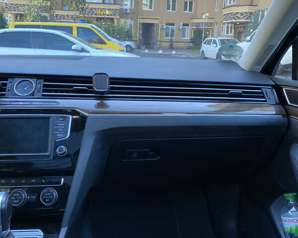 Фольксваген Пассат, объемом двигателя 2 л и пробегом 328 тыс. км за 18500 $, фото 25 на Automoto.ua