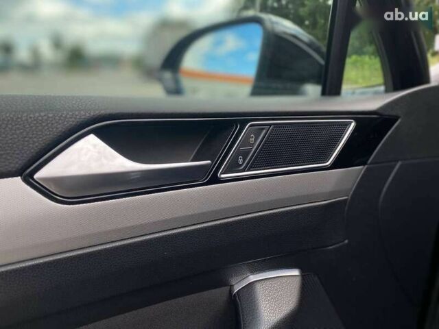 Фольксваген Пассат, объемом двигателя 1.6 л и пробегом 313 тыс. км за 14990 $, фото 23 на Automoto.ua