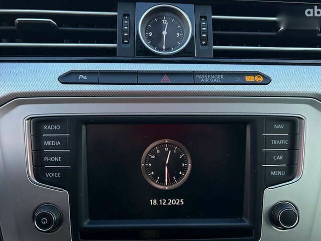 Фольксваген Пассат, объемом двигателя 2 л и пробегом 272 тыс. км за 16200 $, фото 13 на Automoto.ua