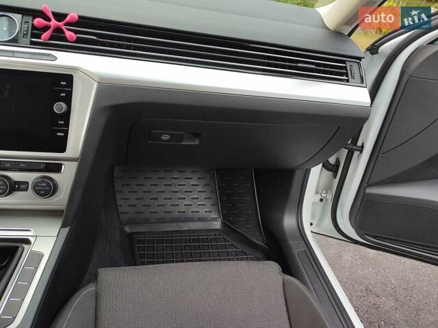 Фольксваген Пассат, объемом двигателя 2 л и пробегом 248 тыс. км за 16200 $, фото 28 на Automoto.ua