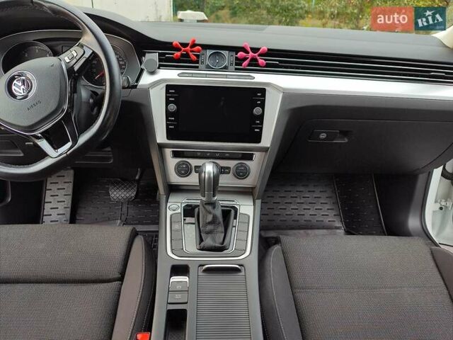 Фольксваген Пассат, объемом двигателя 2 л и пробегом 248 тыс. км за 16200 $, фото 27 на Automoto.ua