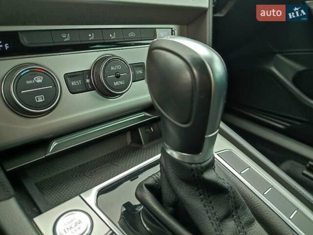 Фольксваген Пассат, объемом двигателя 2 л и пробегом 248 тыс. км за 16200 $, фото 25 на Automoto.ua