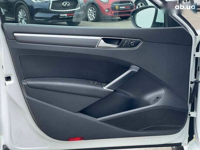 Фольксваген Пассат, объемом двигателя 1.8 л и пробегом 137 тыс. км за 14290 $, фото 16 на Automoto.ua