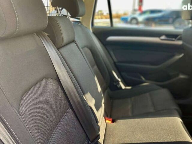 Фольксваген Пассат, об'ємом двигуна 2 л та пробігом 231 тис. км за 17700 $, фото 24 на Automoto.ua