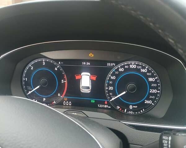 Фольксваген Пассат, объемом двигателя 2 л и пробегом 123 тыс. км за 25200 $, фото 7 на Automoto.ua