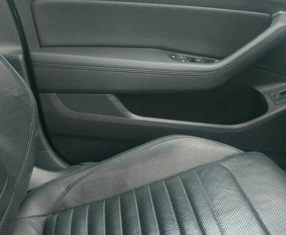 Фольксваген Пассат, объемом двигателя 2 л и пробегом 123 тыс. км за 25200 $, фото 3 на Automoto.ua