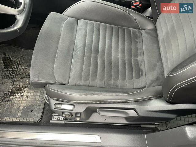 Фольксваген Пассат, объемом двигателя 2 л и пробегом 216 тыс. км за 20500 $, фото 10 на Automoto.ua