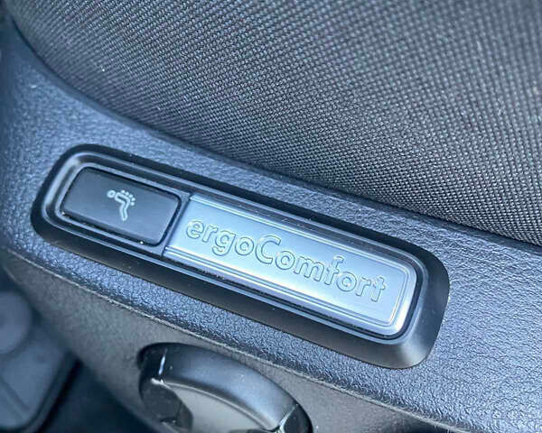 Фольксваген Пассат, объемом двигателя 1.97 л и пробегом 214 тыс. км за 17700 $, фото 16 на Automoto.ua