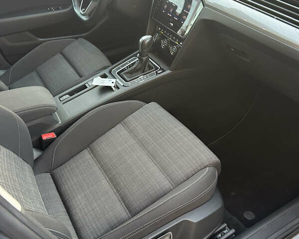 Фольксваген Пассат, объемом двигателя 2 л и пробегом 195 тыс. км за 22700 $, фото 11 на Automoto.ua