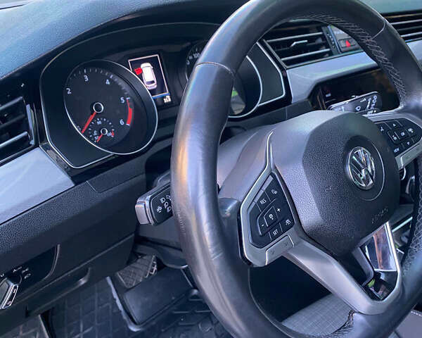 Фольксваген Пассат, объемом двигателя 1.97 л и пробегом 214 тыс. км за 17700 $, фото 11 на Automoto.ua