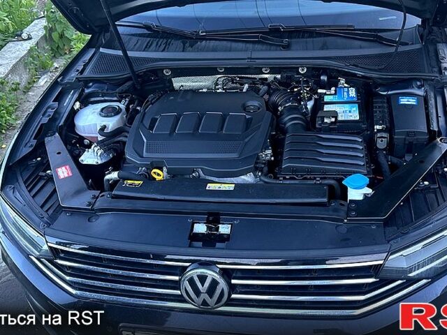 Фольксваген Пассат, объемом двигателя 2 л и пробегом 219 тыс. км за 18700 $, фото 1 на Automoto.ua