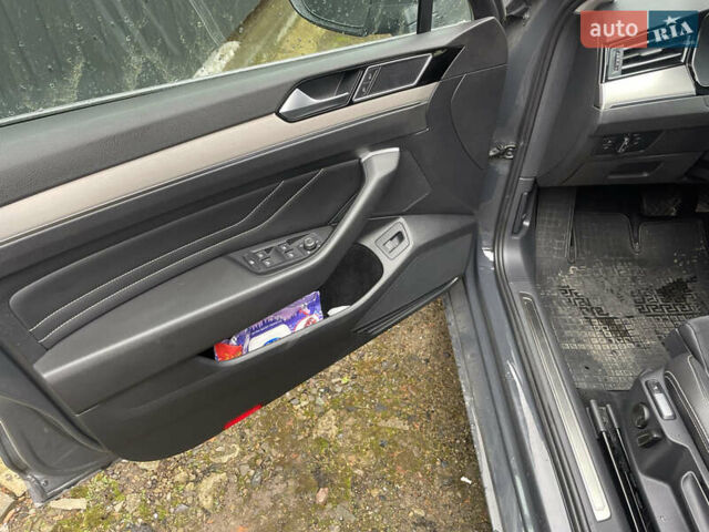 Фольксваген Пассат, объемом двигателя 2 л и пробегом 216 тыс. км за 20500 $, фото 6 на Automoto.ua