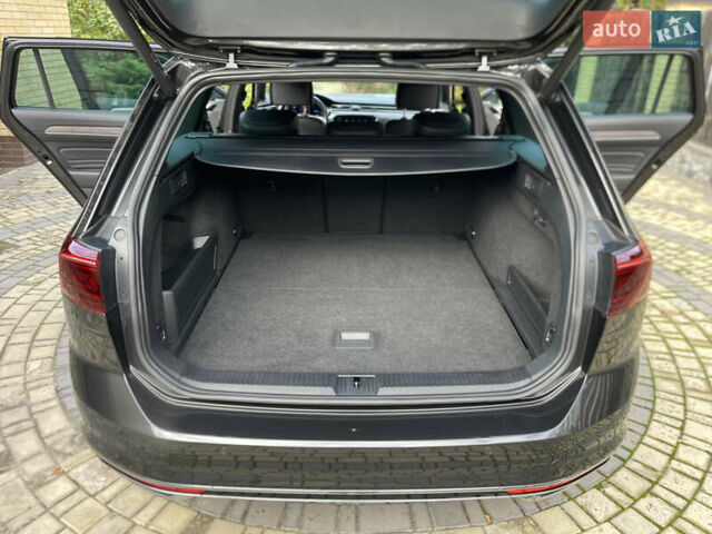 Фольксваген Пассат, объемом двигателя 1.97 л и пробегом 128 тыс. км за 30900 $, фото 28 на Automoto.ua